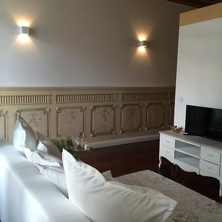 Get A Unique And Luxury Flat Apartment Porto Bilik gambar