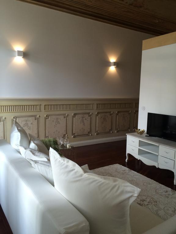 Get A Unique And Luxury Flat Apartment Porto Bilik gambar