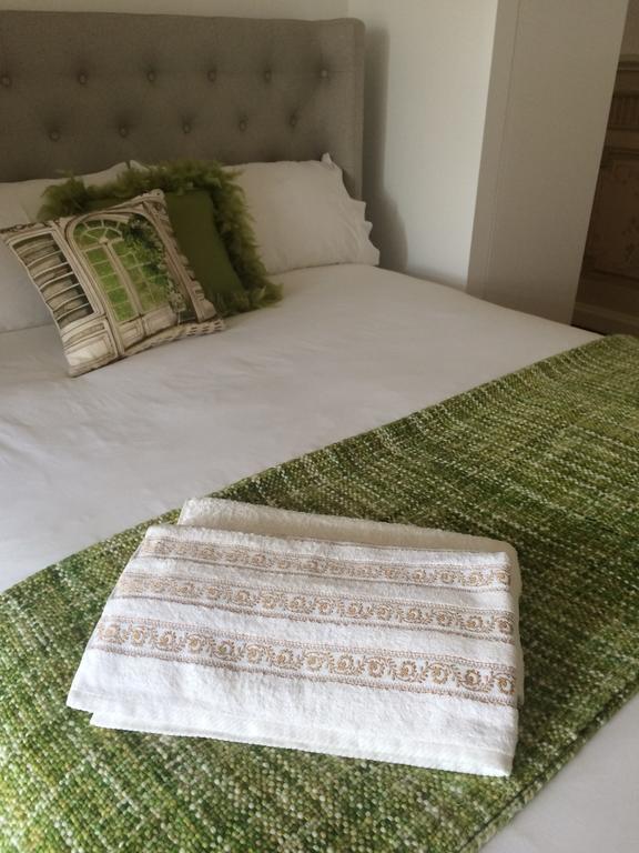 Get A Unique And Luxury Flat Apartment Porto Bilik gambar