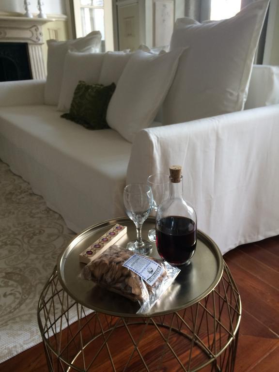 Get A Unique And Luxury Flat Apartment Porto Bilik gambar