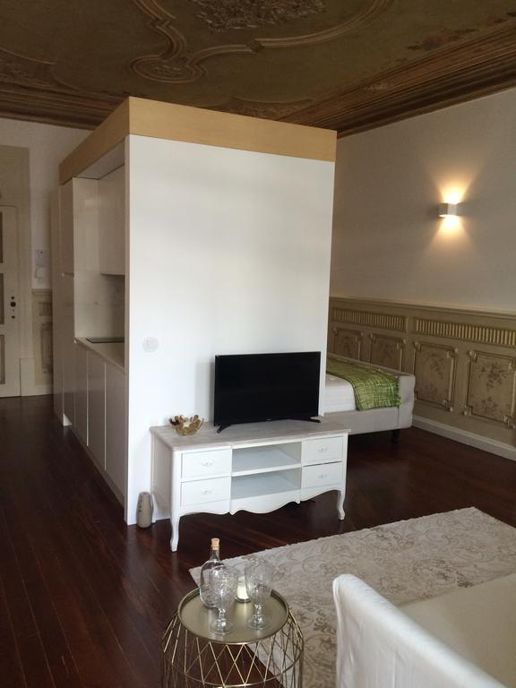 Get A Unique And Luxury Flat Apartment Porto Bilik gambar
